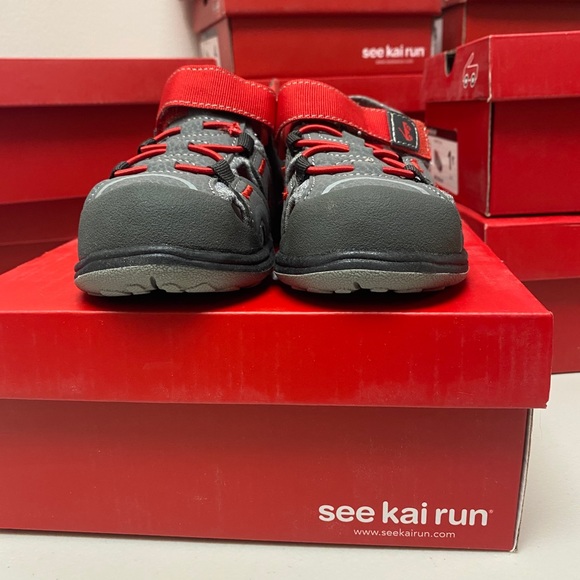 See Kai Run Boys' Lincoln III Sport Sandal, Gray - Picture 4 of 5